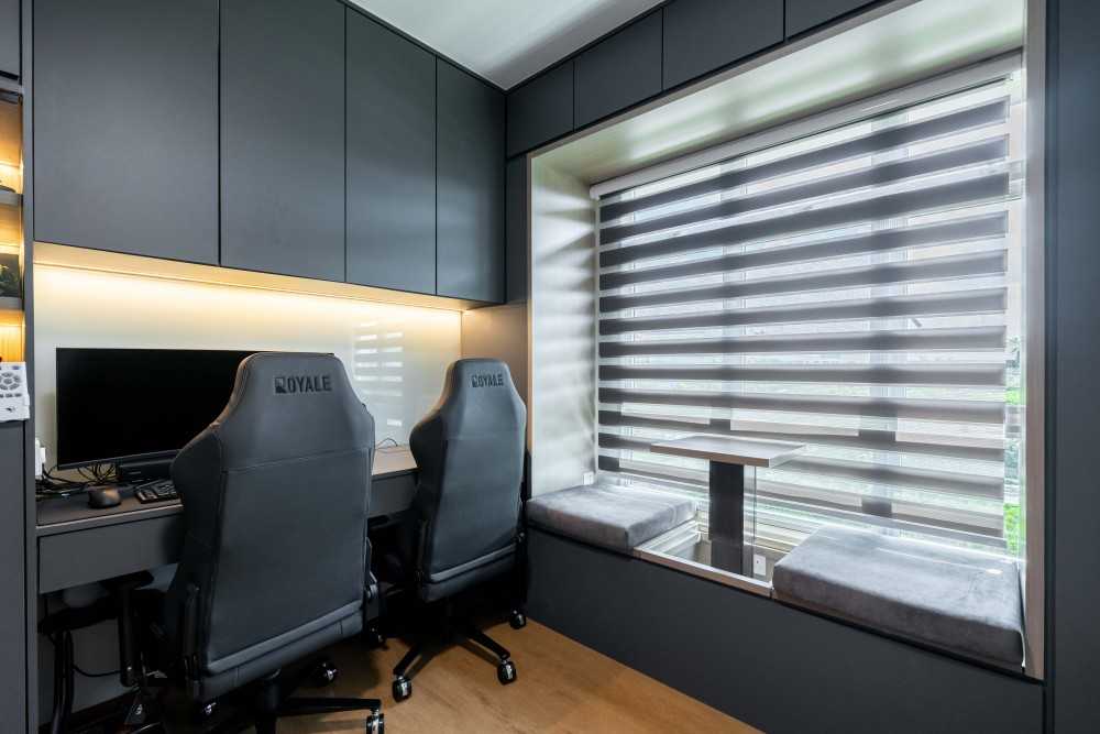 Modern Home Office with Desk and Desk Chairs