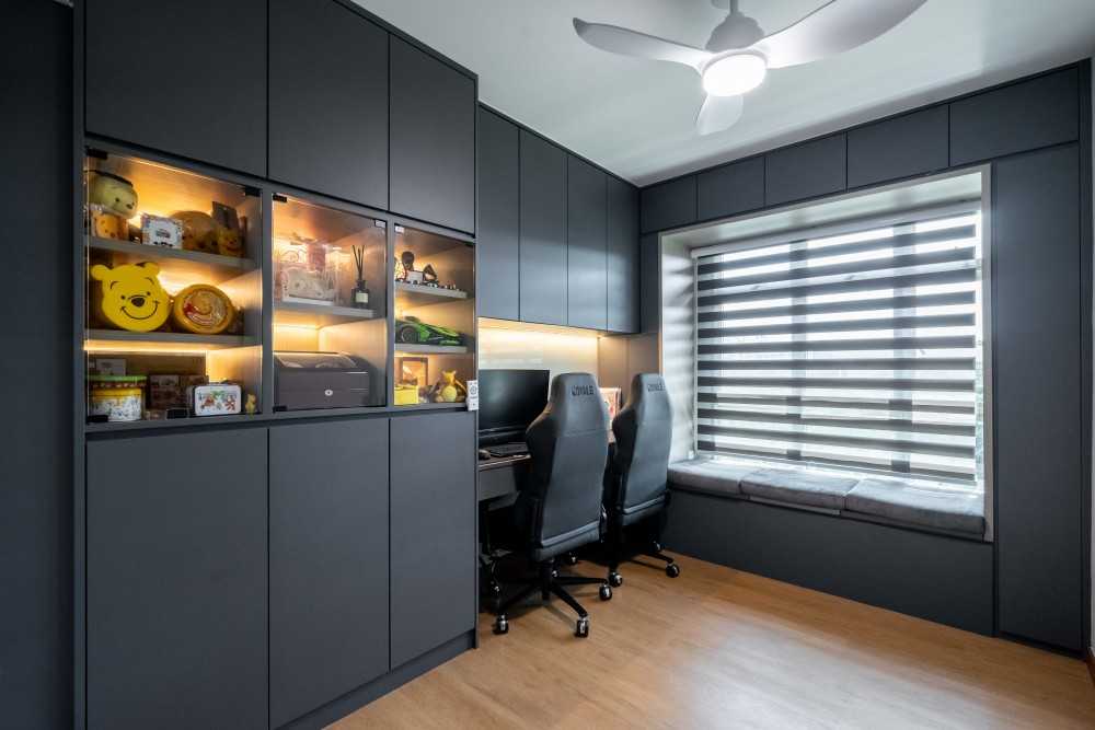 Modern Home Office with Desk and Desk Chairs