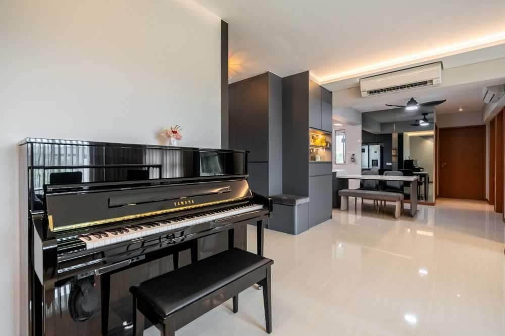 Modern Living Room with Homogeneous Tiles and TV