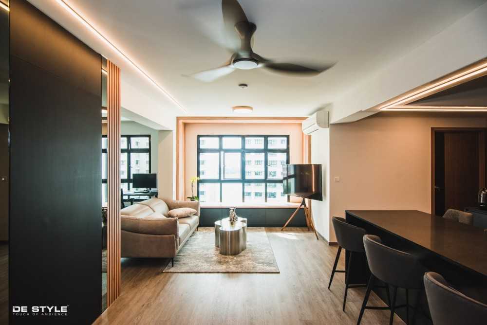 Contemporary Living Room with Vinyl Flooring and Bay Window
