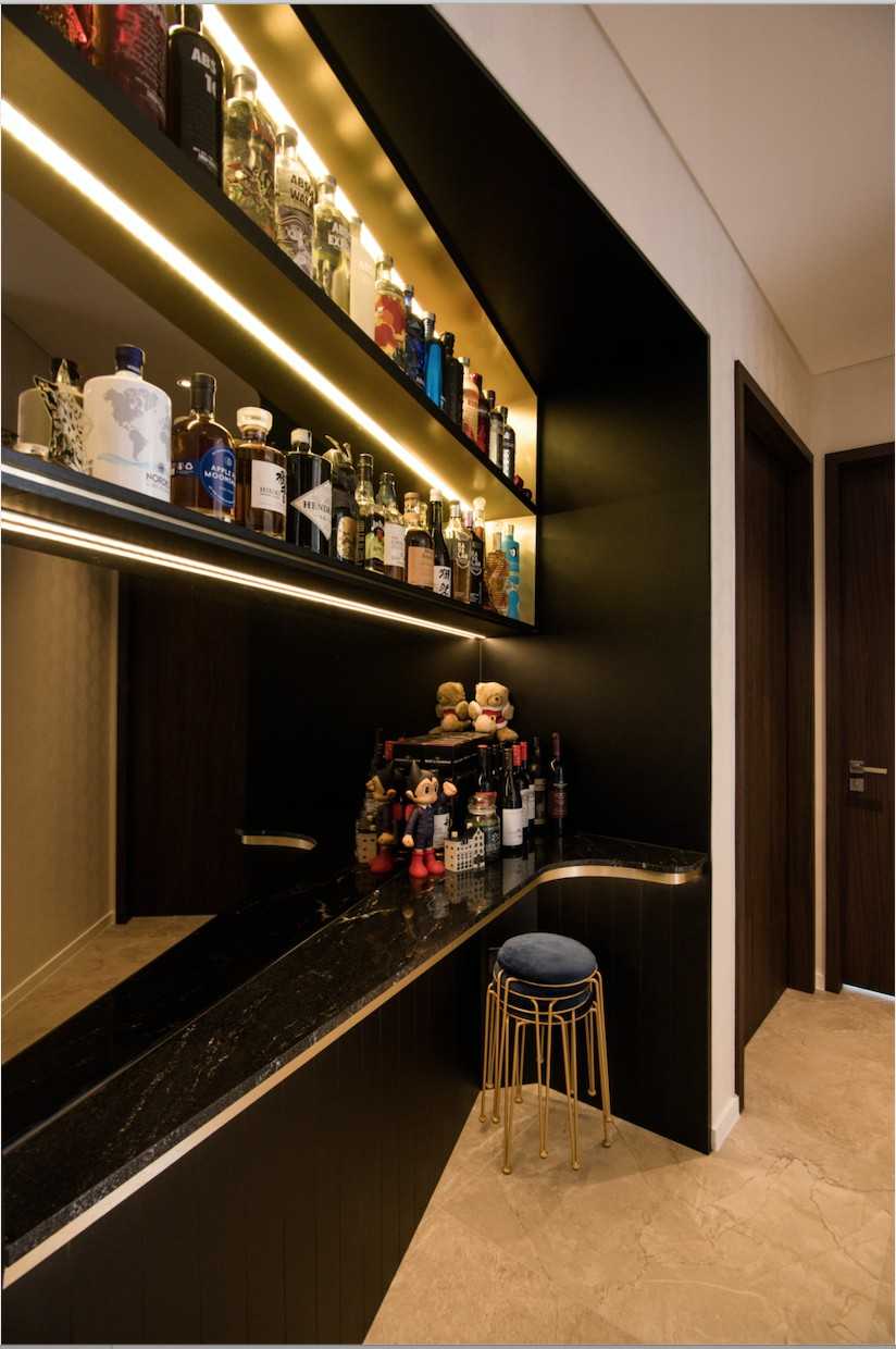 Eclectic Home Bar with Countertop and Bar Counter