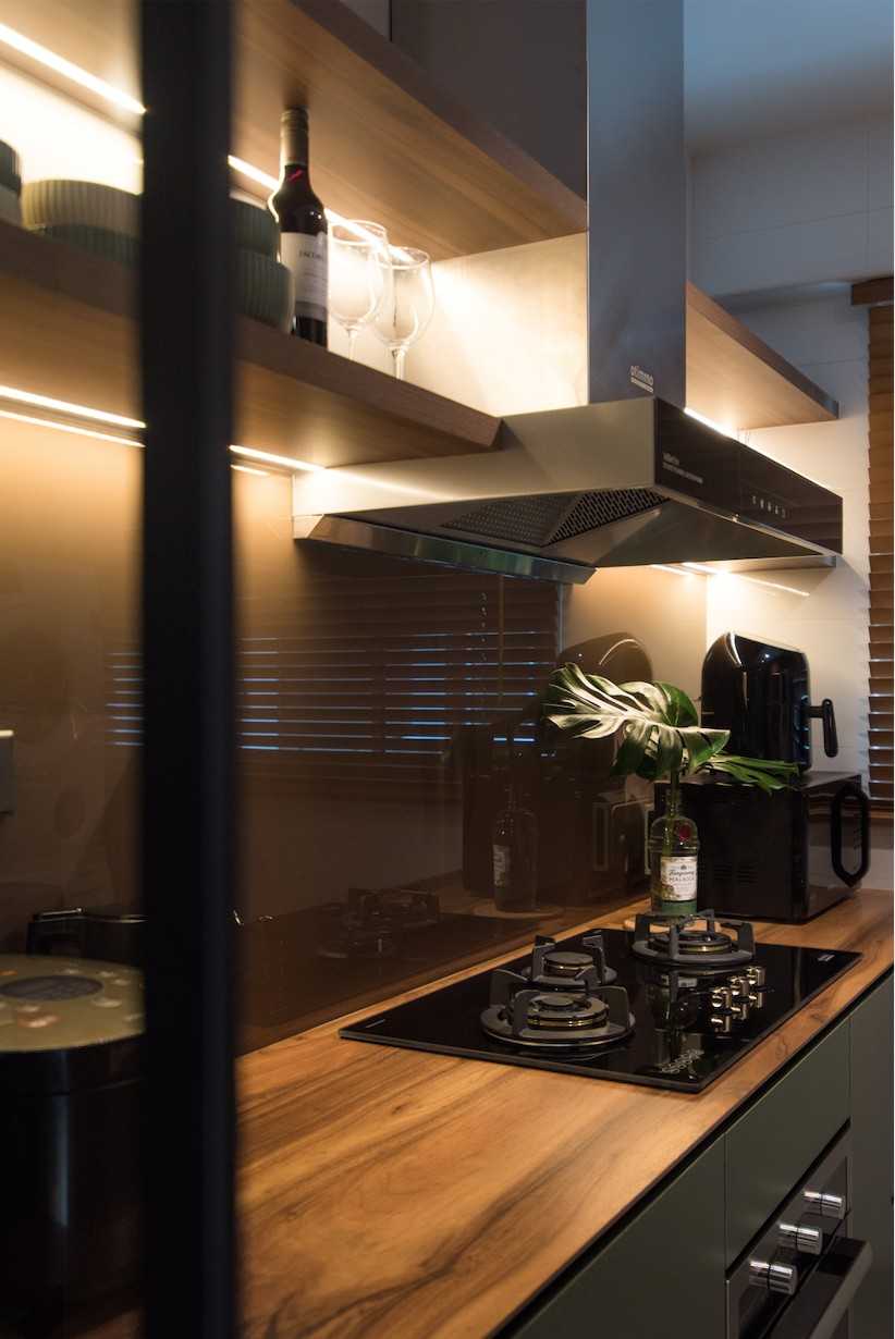 Contemporary Kitchen with Cupboard and Kitchen Backsplash