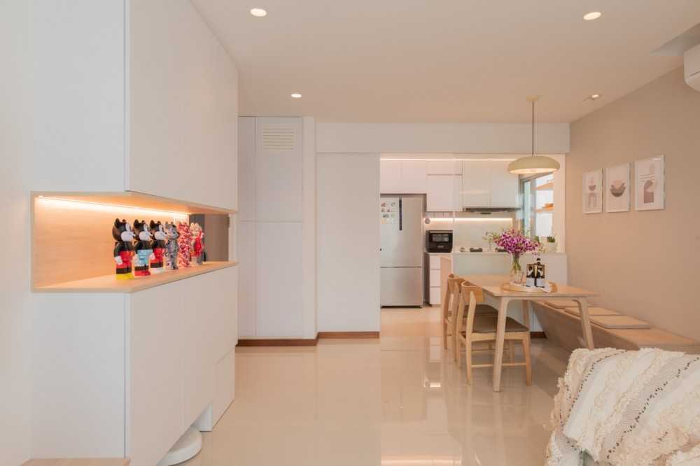 Scandinavian Dining Room with Seating Bench and Lighting