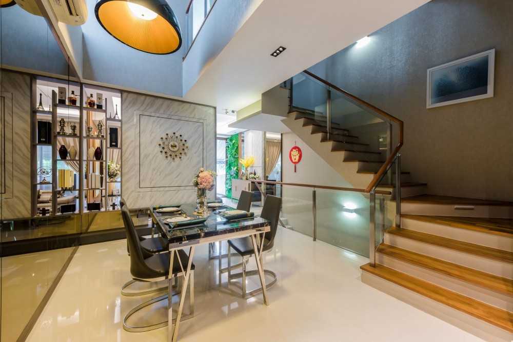 Modern Dining Room with Ceiling Light and Dining Table