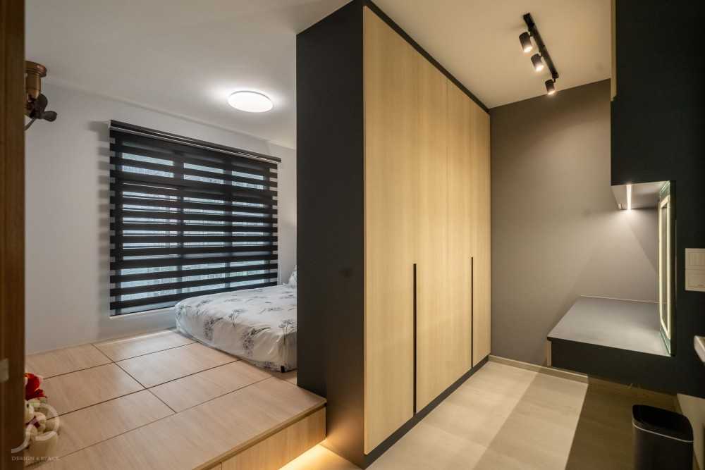 Contemporary Bedroom with Vinyl Flooring and Drop Ceiling