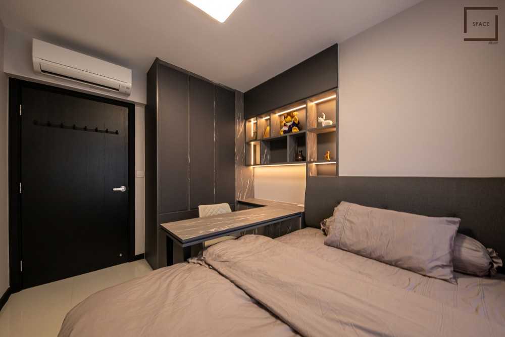 Contemporary Bedroom with Wardrobe and Sliding Wardrobe