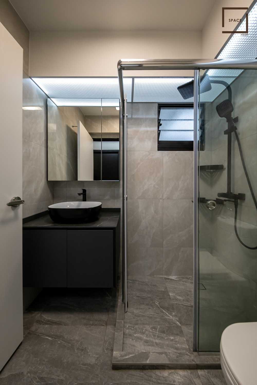 Contemporary Bathroom with Mirror and Shower Screen