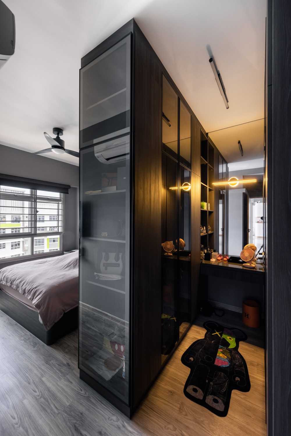Contemporary Bedroom with Vinyl Flooring and Wardrobe