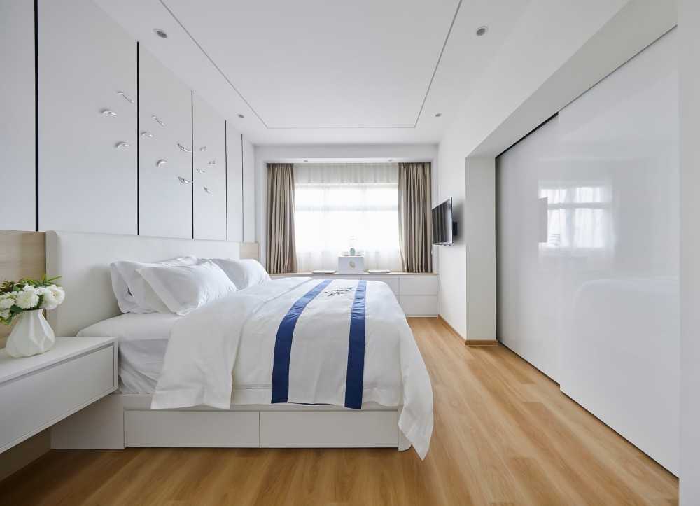 Modern Bedroom with Window Seat and Window Grille