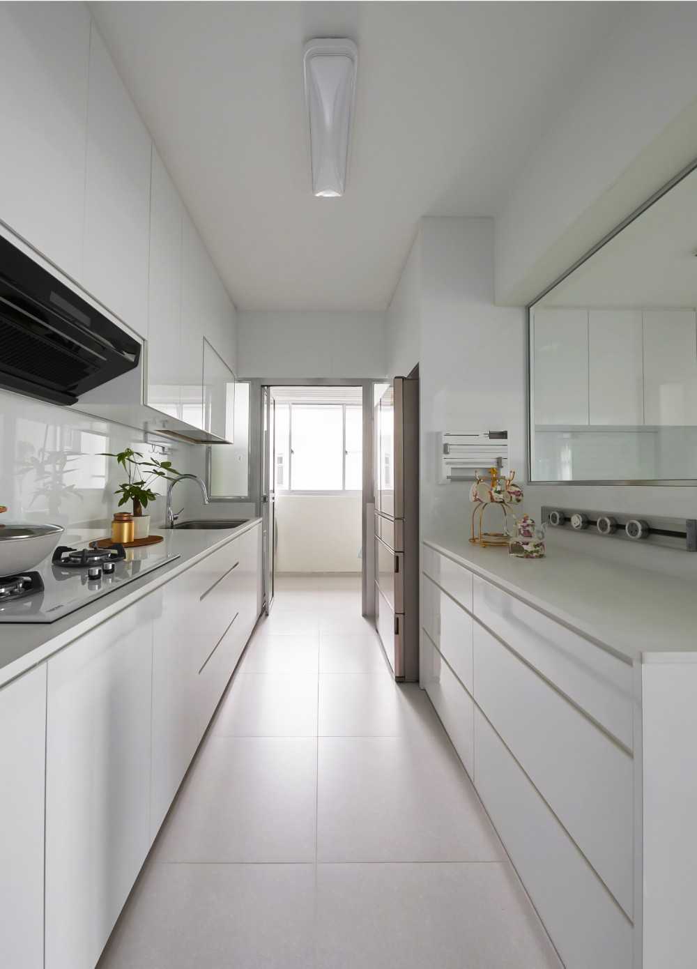 Modern Kitchen with Kitchen Window and Kitchen Accessories