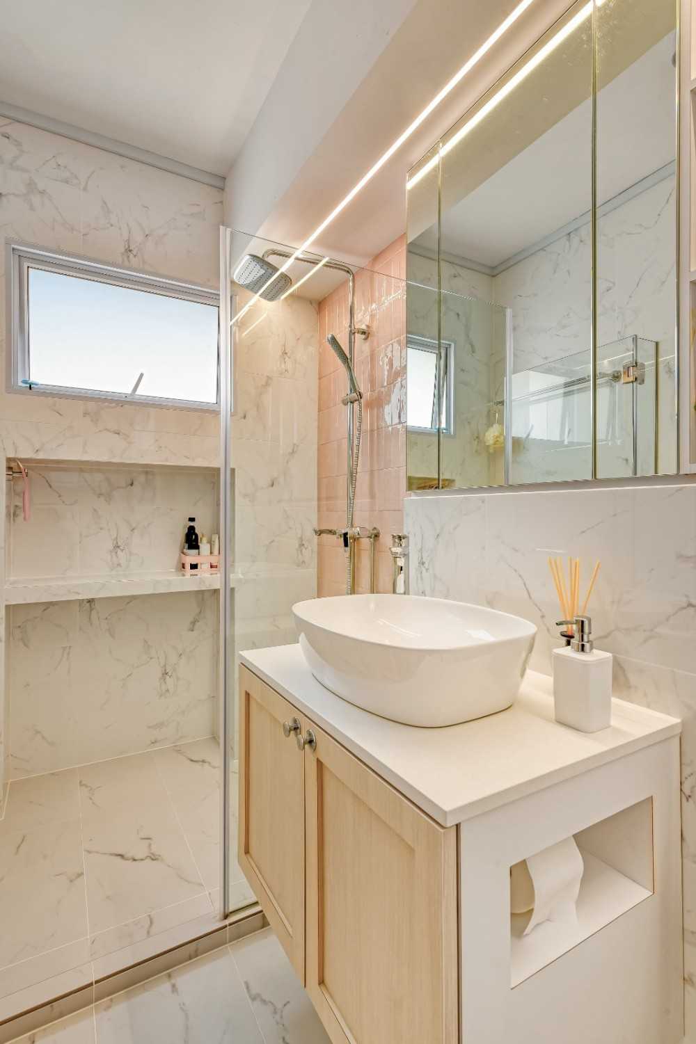 Contemporary Bathroom with Mirror and Laundry Baskets