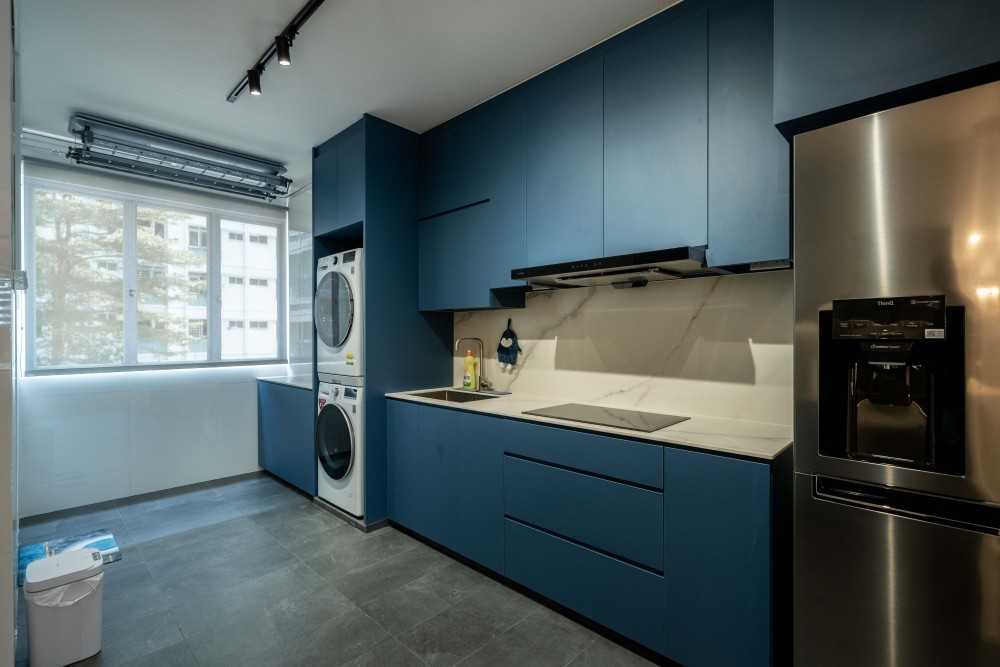 Contemporary Kitchen with Kitchen Window and Kitchen Island