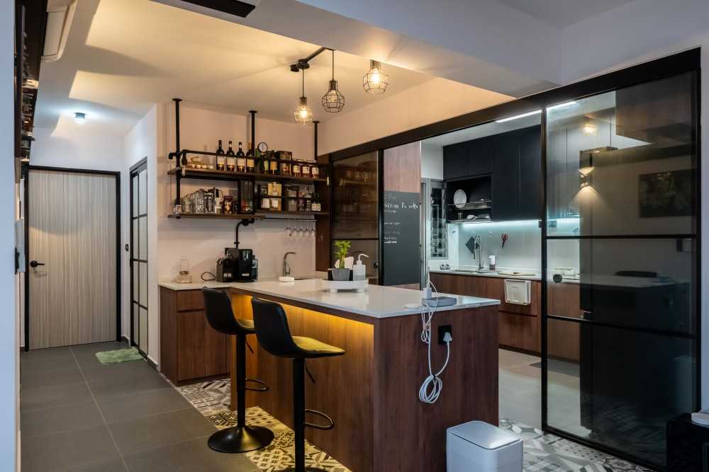 Modern Kitchen with Homogeneous Tiles and Kitchen Window