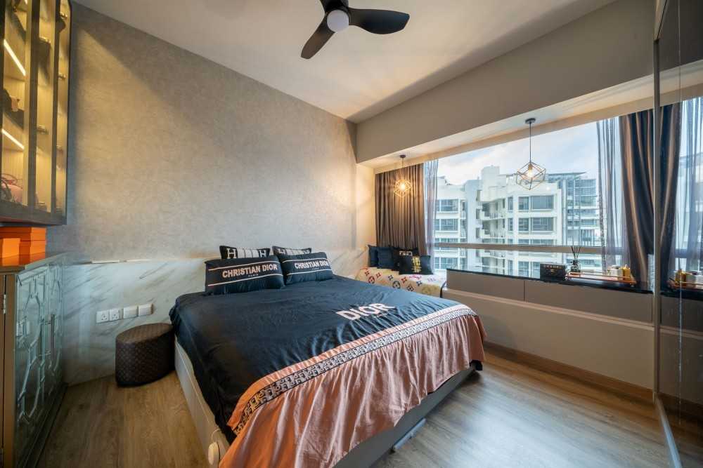 Modern Bedroom with Vinyl Flooring and Ceiling Fan
