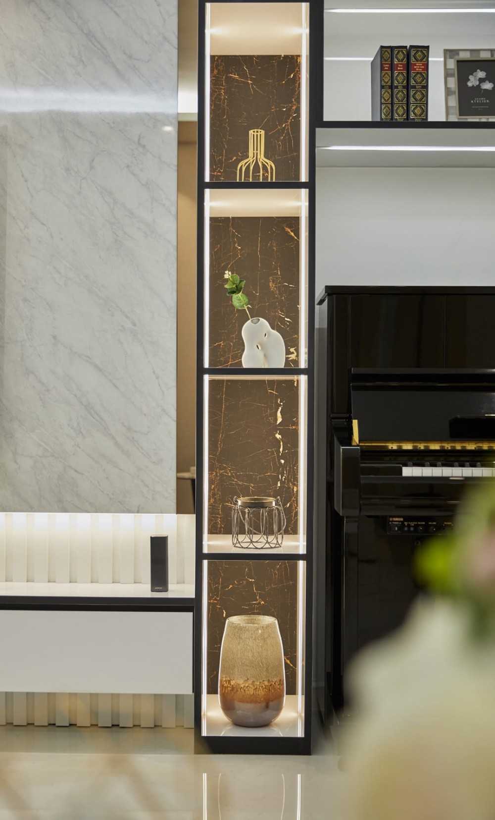Modern Living Room with Paintings and Display Cabinets