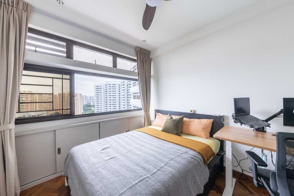 Modern Bedroom with Ceiling Fan and Curtain