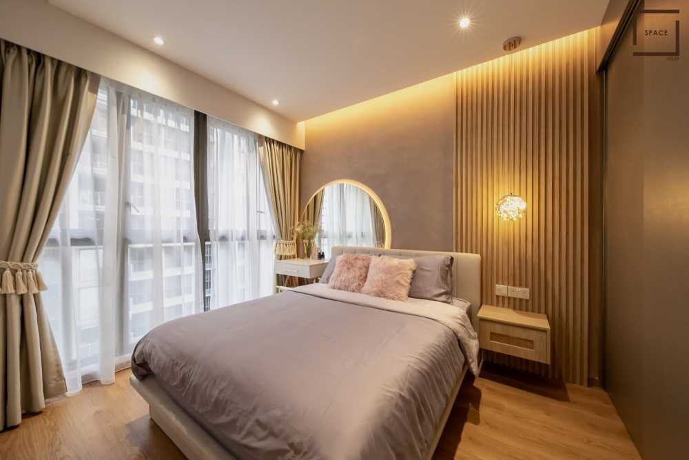 Modern Bedroom with Vinyl Flooring and Flooring