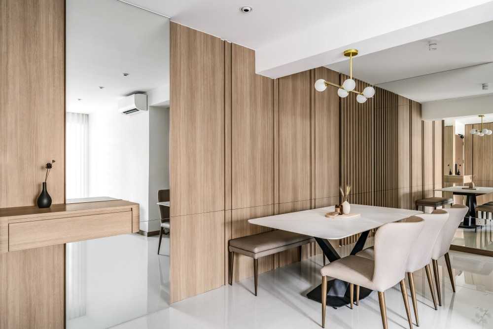 Scandinavian Dining Room with Drop Light and Dining Table