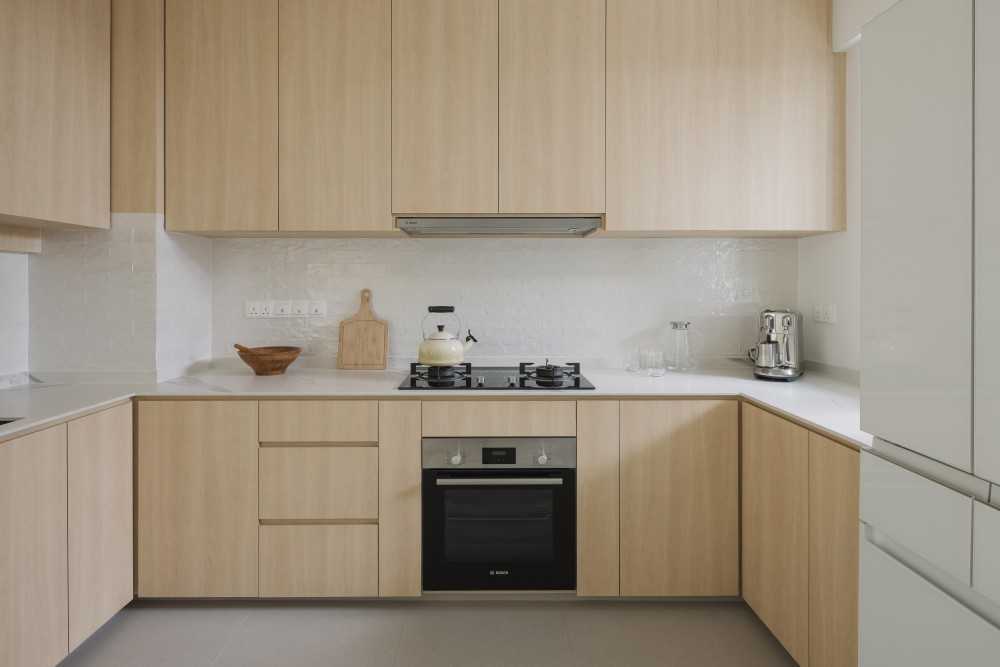 Minimalist Kitchen with Countertop and Kitchen Island