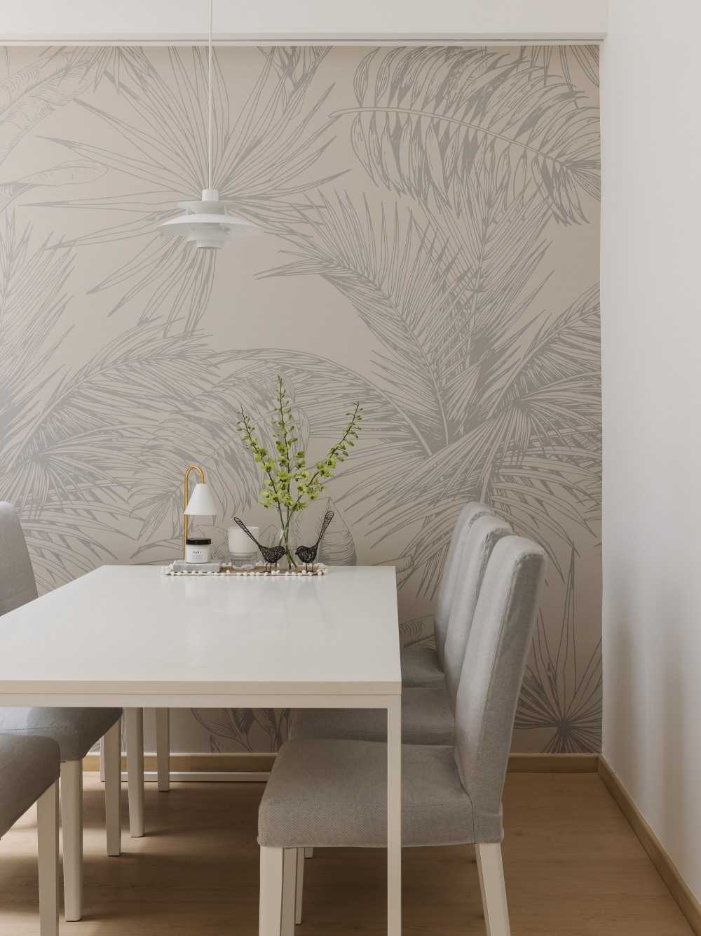 Minimalist Dining Room with Dining Table and Dining Chairs
