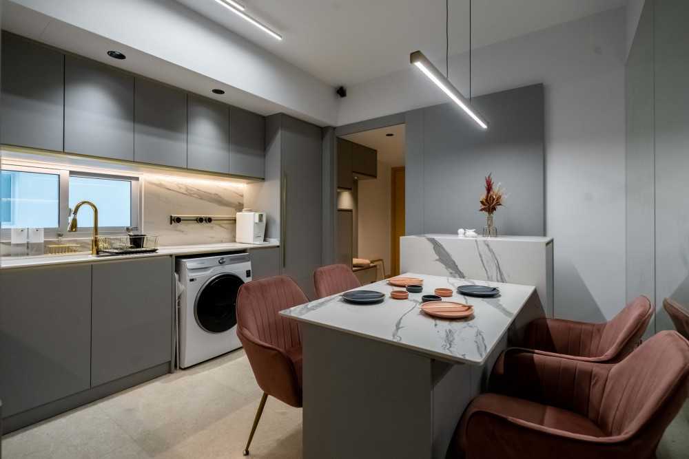 Contemporary Kitchen with Vinyl Flooring and Wood Flooring