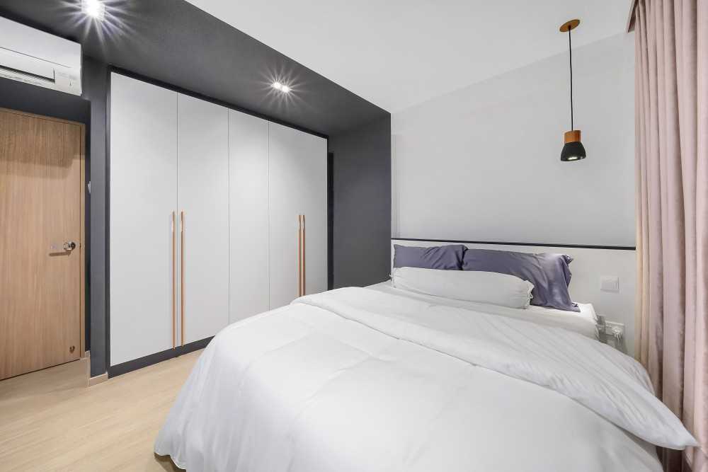 Contemporary Bedroom with Vinyl Flooring and Drop Light