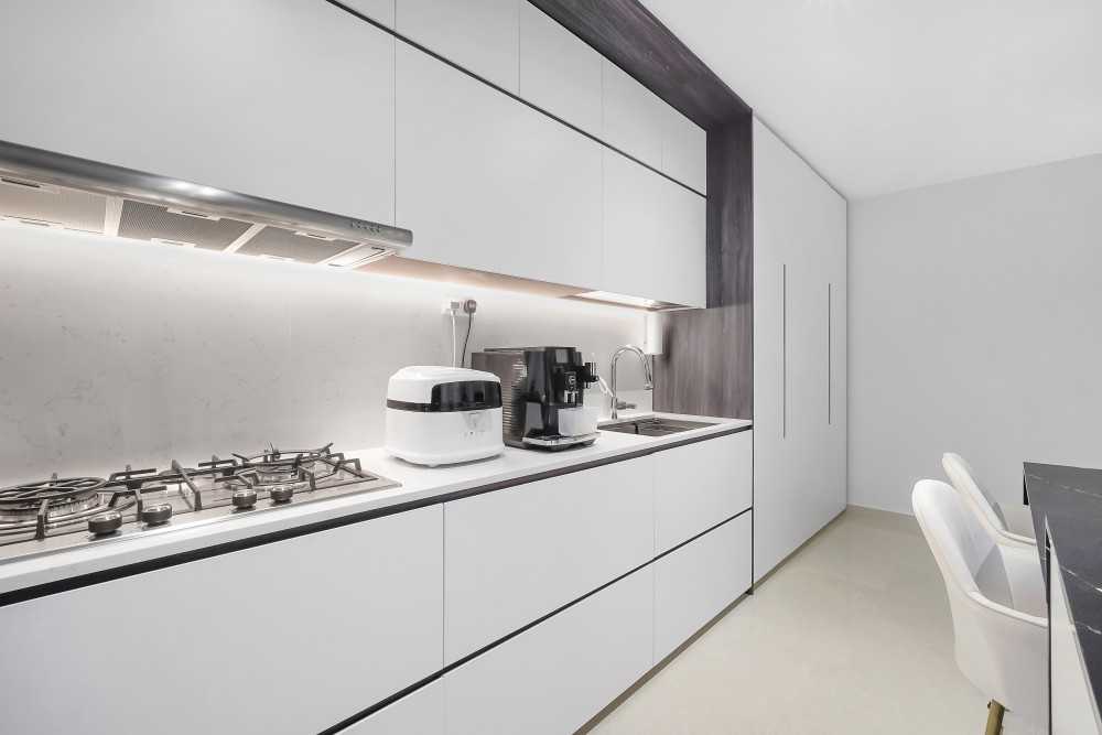 Contemporary Kitchen with Countertop and Cupboard