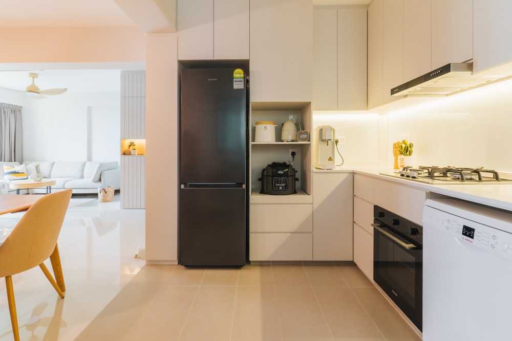 Scandinavian Kitchen with Cupboard and Open Kitchen