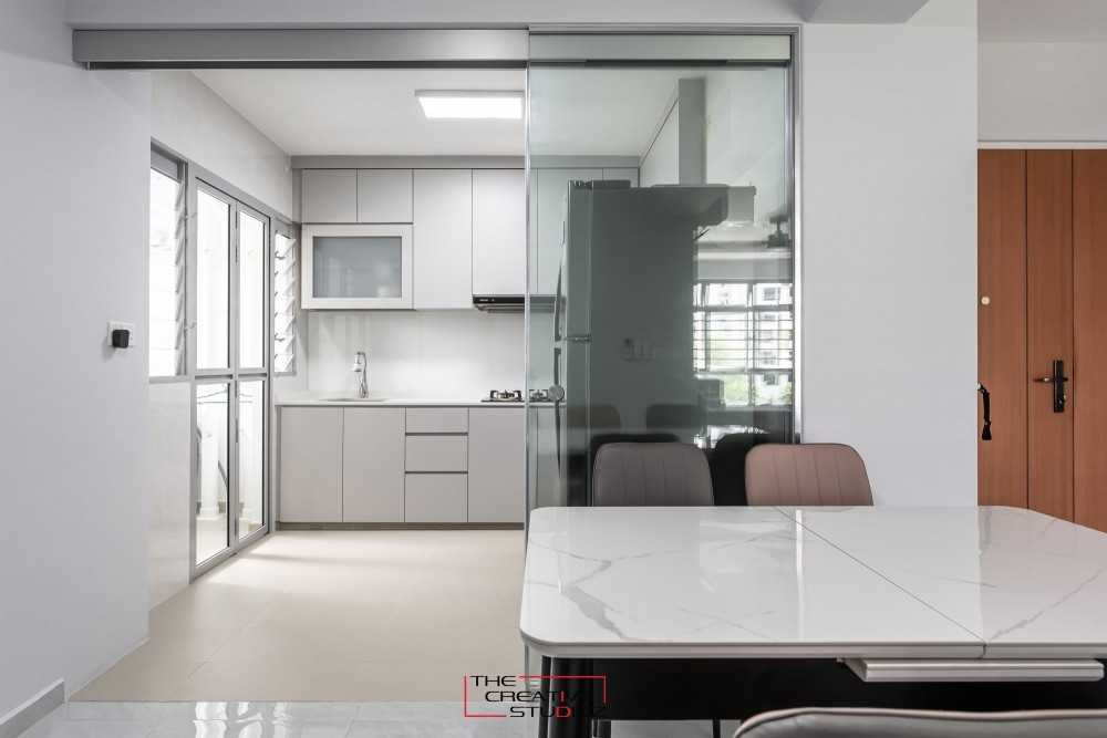 Minimalist Dining Room with Dining Table and Rectangular Dining Table