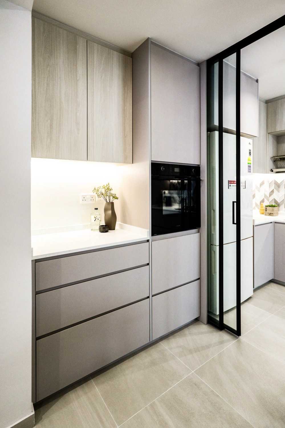 Scandinavian Kitchen with Homogeneous Tiles and Lighting