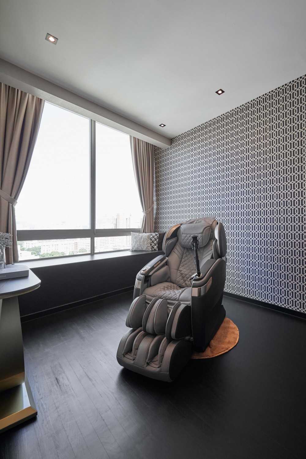 Modern Office with Window Seat and Window Grille