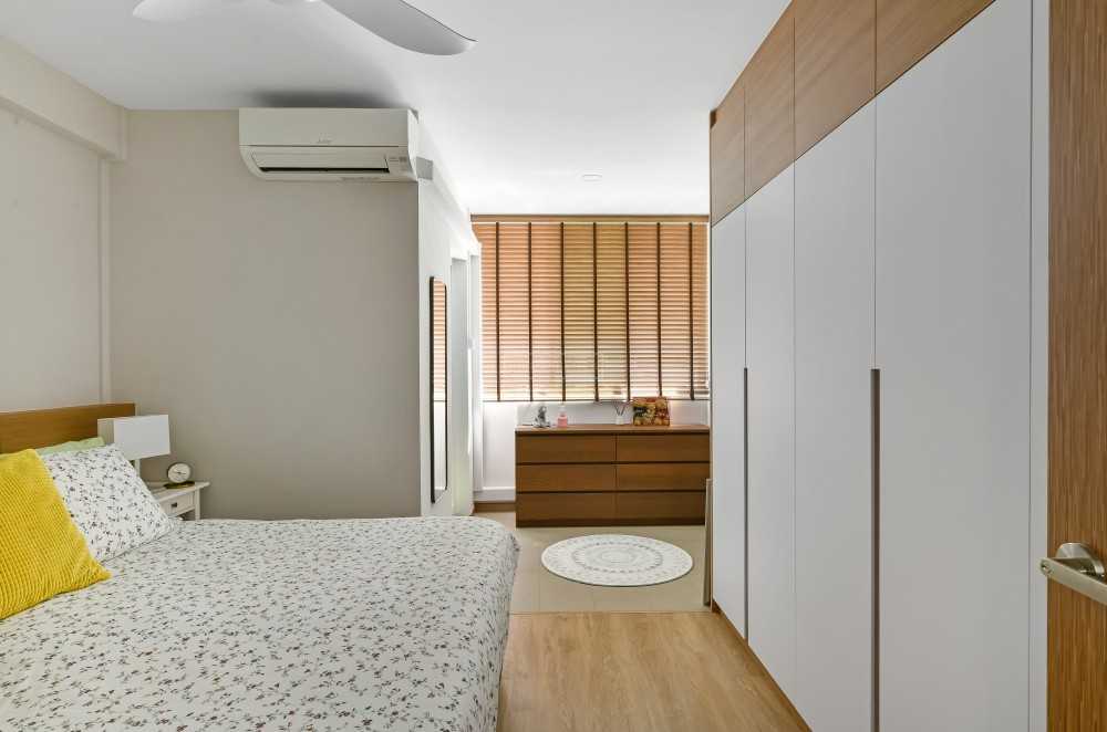 Contemporary Bedroom with Vinyl Flooring and Ceiling Light