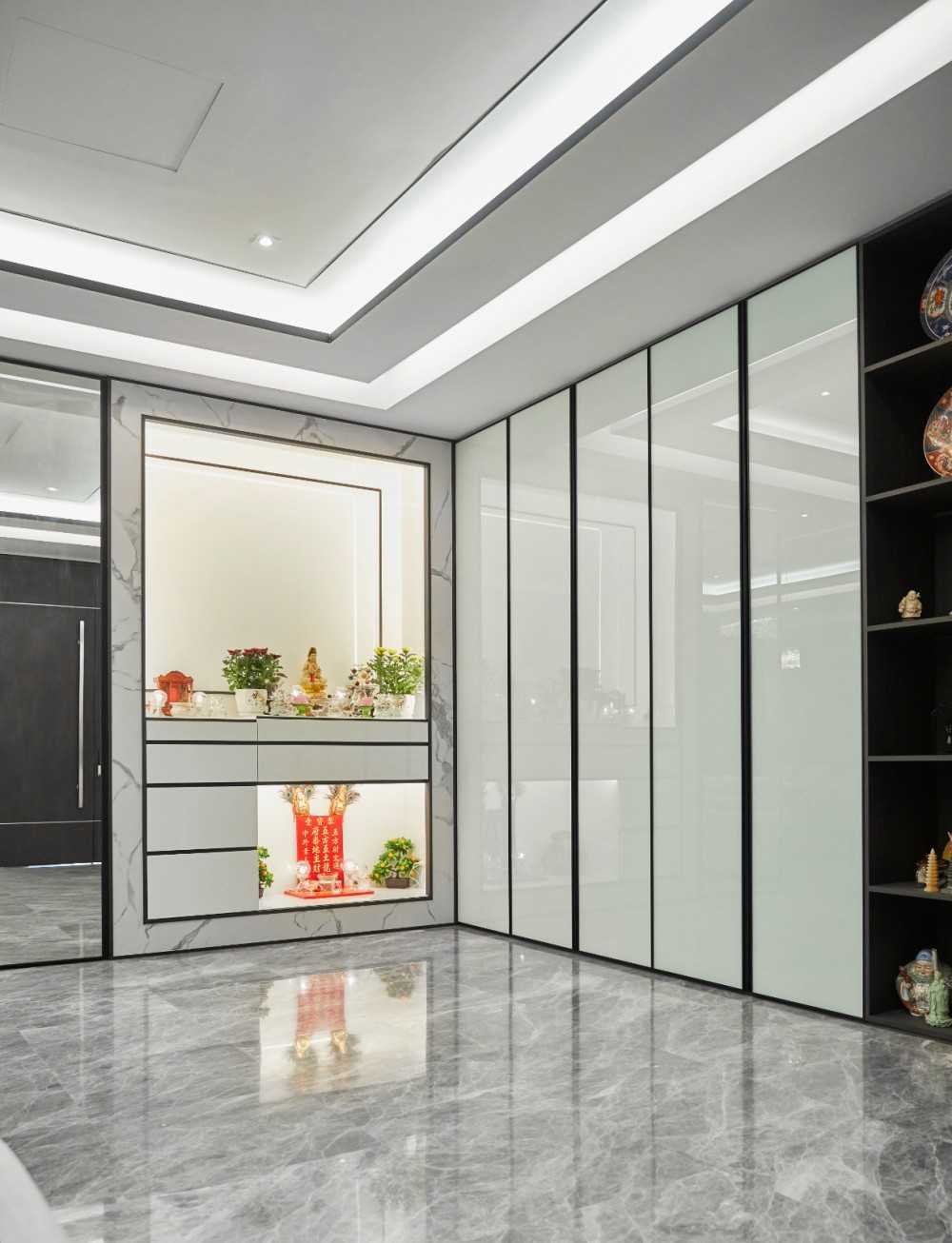 Modern Living Room with Paintings and Storage Cabinets