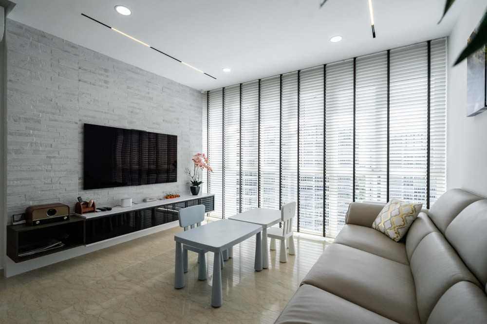 Contemporary Living Room with Vinyl Flooring and Homogeneous Tiles