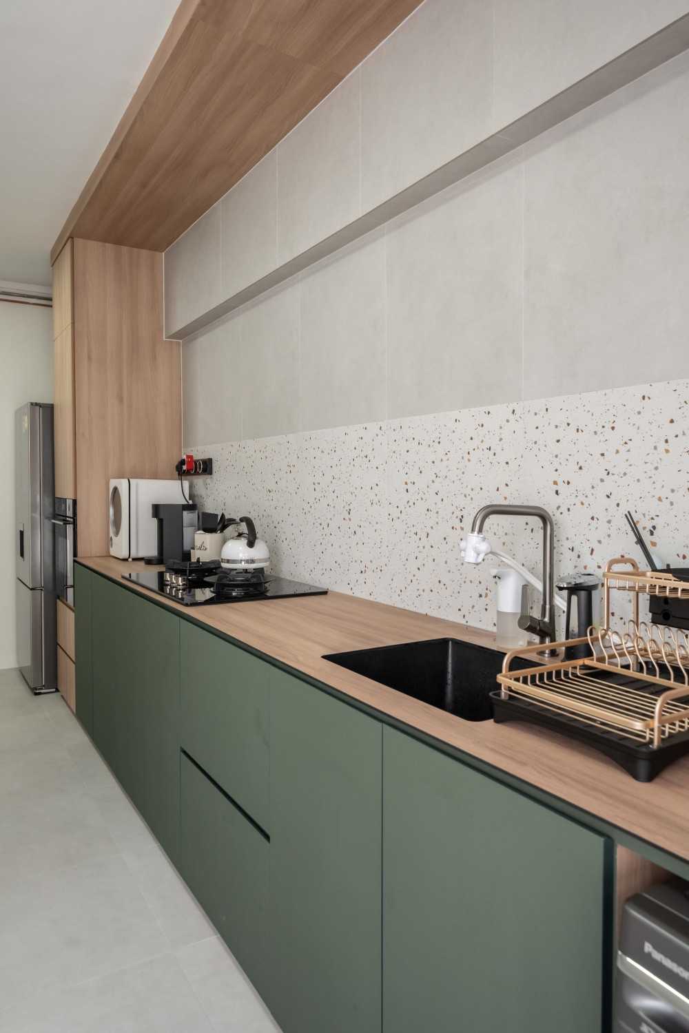 Contemporary Kitchen with Kitchen Window and Kitchen Island