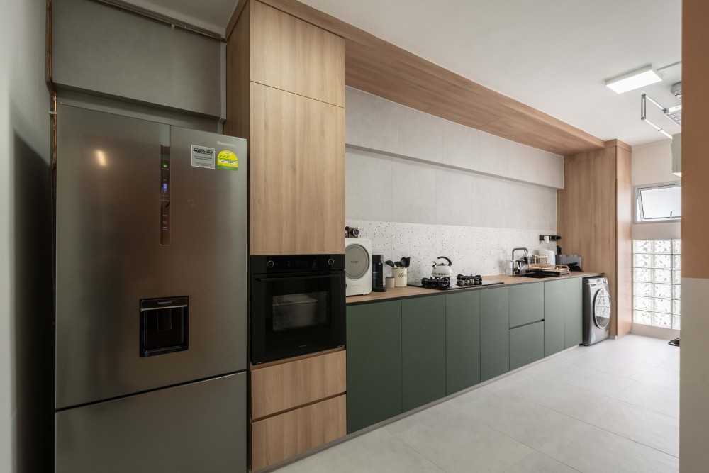 Contemporary Kitchen with Countertop and Open Kitchen