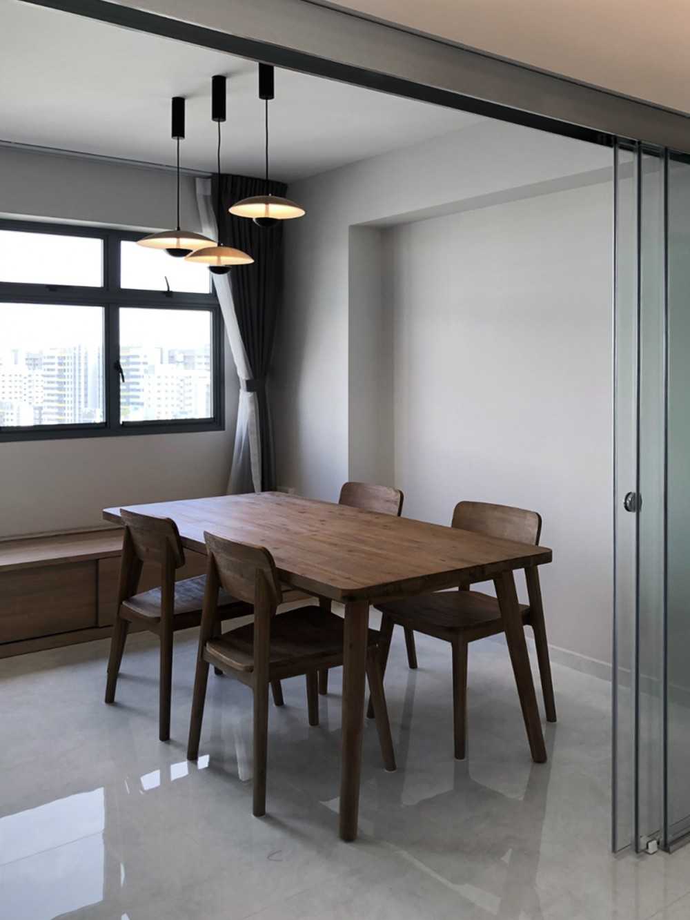 Scandinavian Dining Room with Window Seat and Window Grille