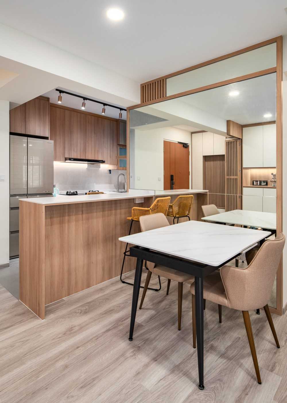 Scandinavian Dining Room with Cove Lighting and Dining Table