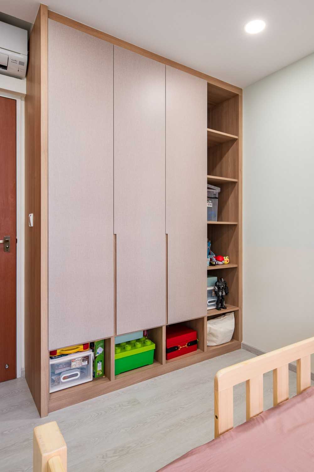 Scandinavian Bedroom with Wardrobe and Sliding Wardrobe