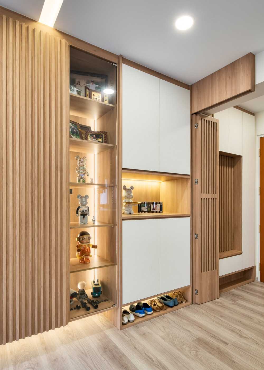 Scandinavian Living Room with Bookshelf and Vinyl Flooring