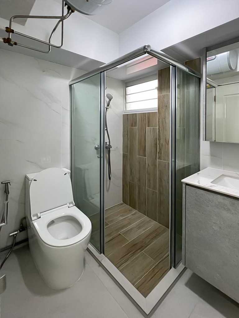 Scandinavian Bathroom with Mirror and Shower Screen