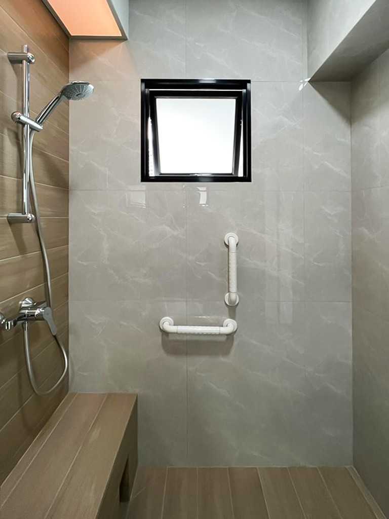 Scandinavian Bathroom with Window Grille and Bathroom Storage