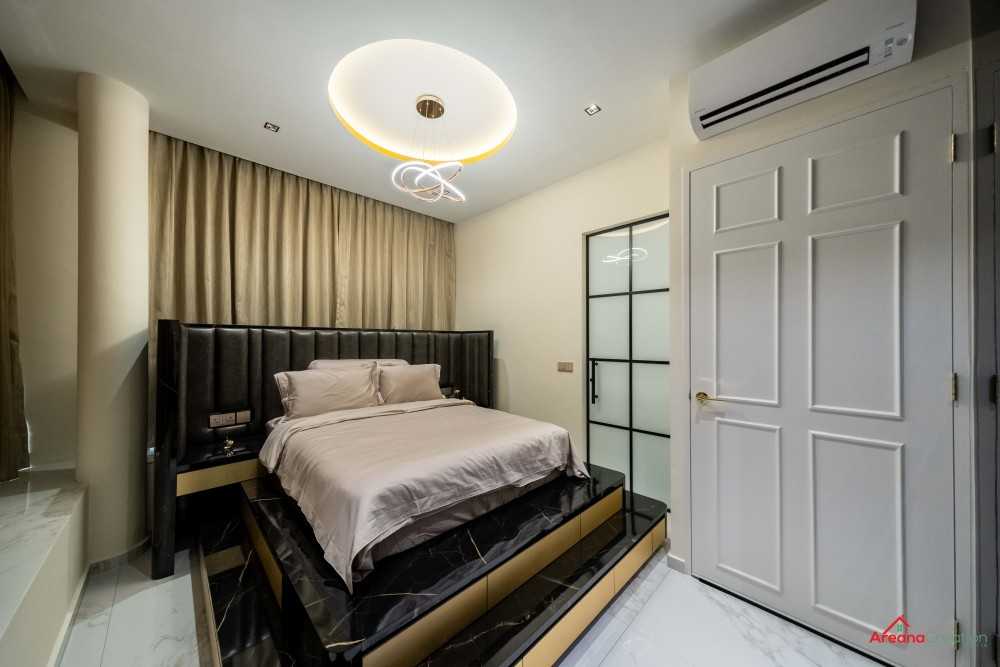 Modern Bedroom with Platform Bed and Homogeneous Tiles