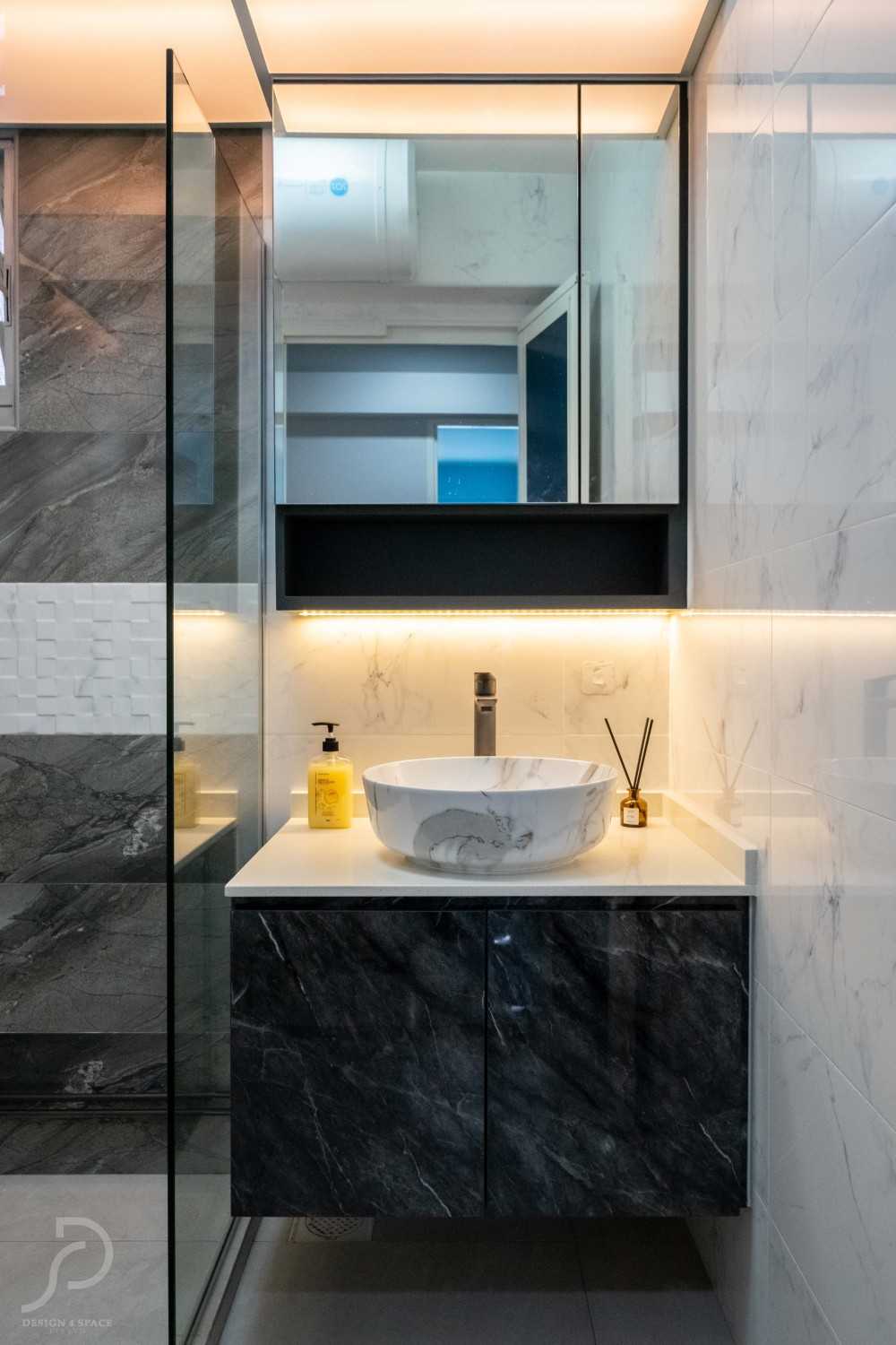 Modern Bathroom with Mirror and Shower Screen