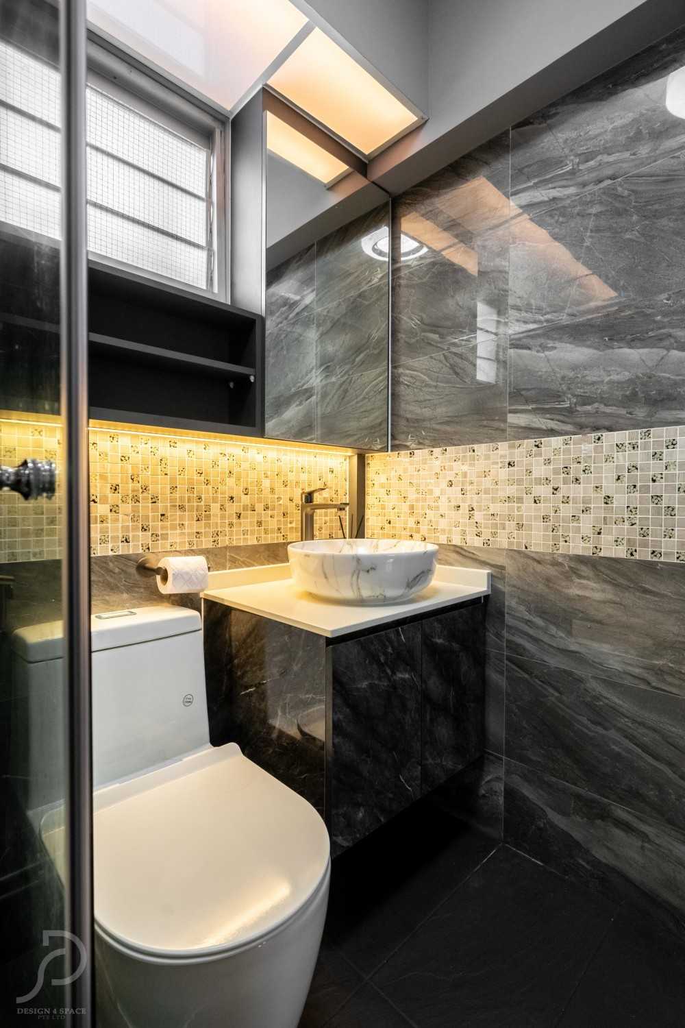 Modern Bathroom with Bathtub and Laundry Baskets