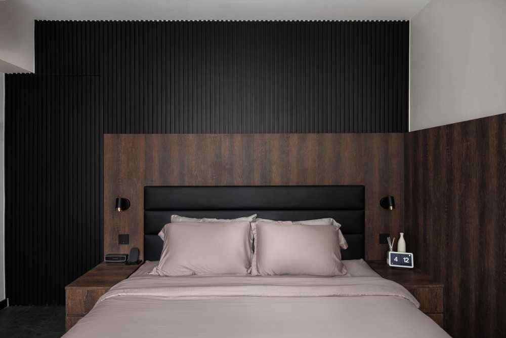 Modern Bedroom with Feature Wall and Bedside Table
