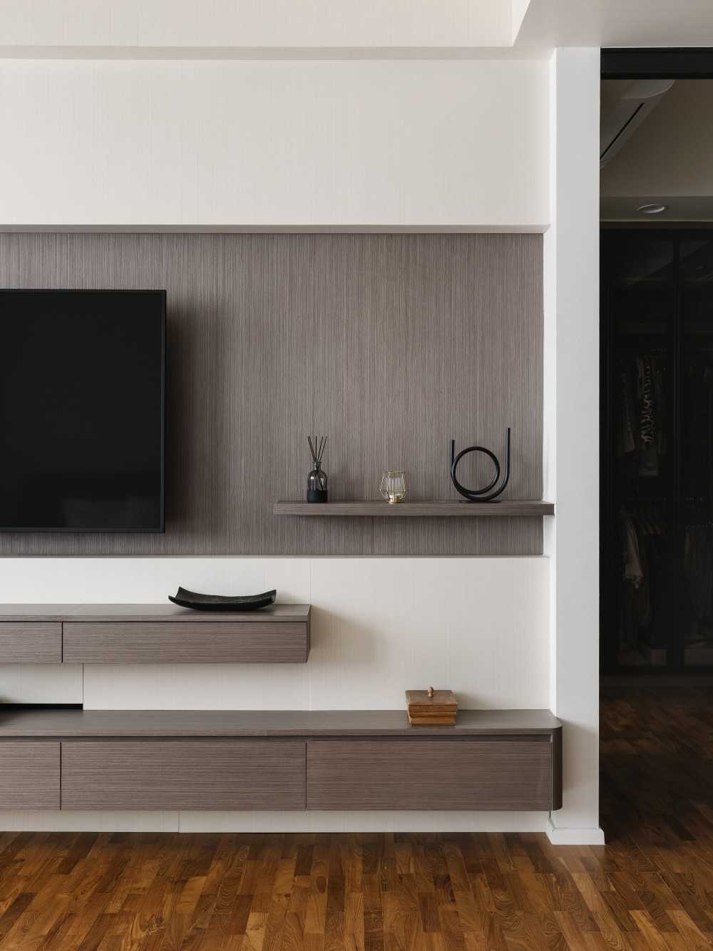 Modern Bedroom with Parquet Floor and Feature Wall