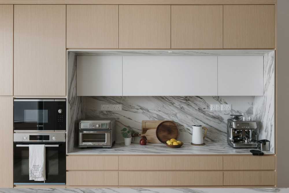 Modern Kitchen with Kitchen Island and Open Kitchen
