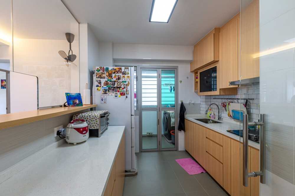 Scandinavian Kitchen with Countertop and Homogeneous Tiles