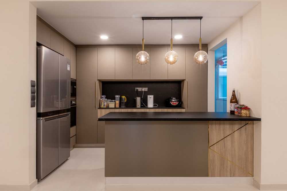 Contemporary Kitchen with Countertop and Kitchen Island